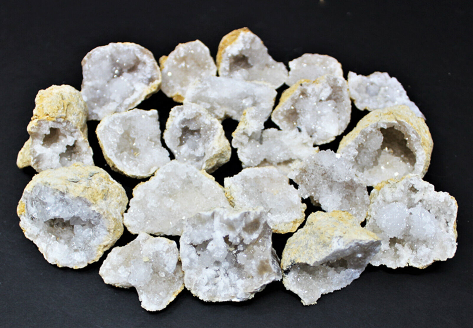 Large Unopened Moroccan Crysta - مراجعة Geode Crystal Break وسعره